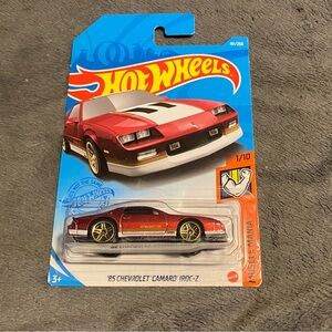 “🥦5/$25🥦" Hot Wheels '85 Chevrolet Camaro Iroc-Z